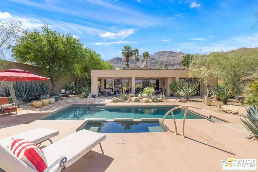Homes For Sale - 13 Vista Loma Drive<br/> Rancho Mirage, CA 92270