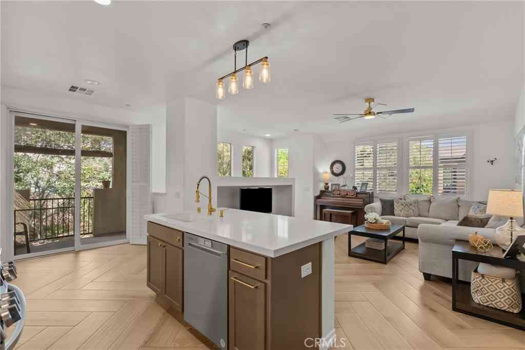 Condo For Sale - 25222 Lurie Court<br/> Stevenson Ranch, CA 91381