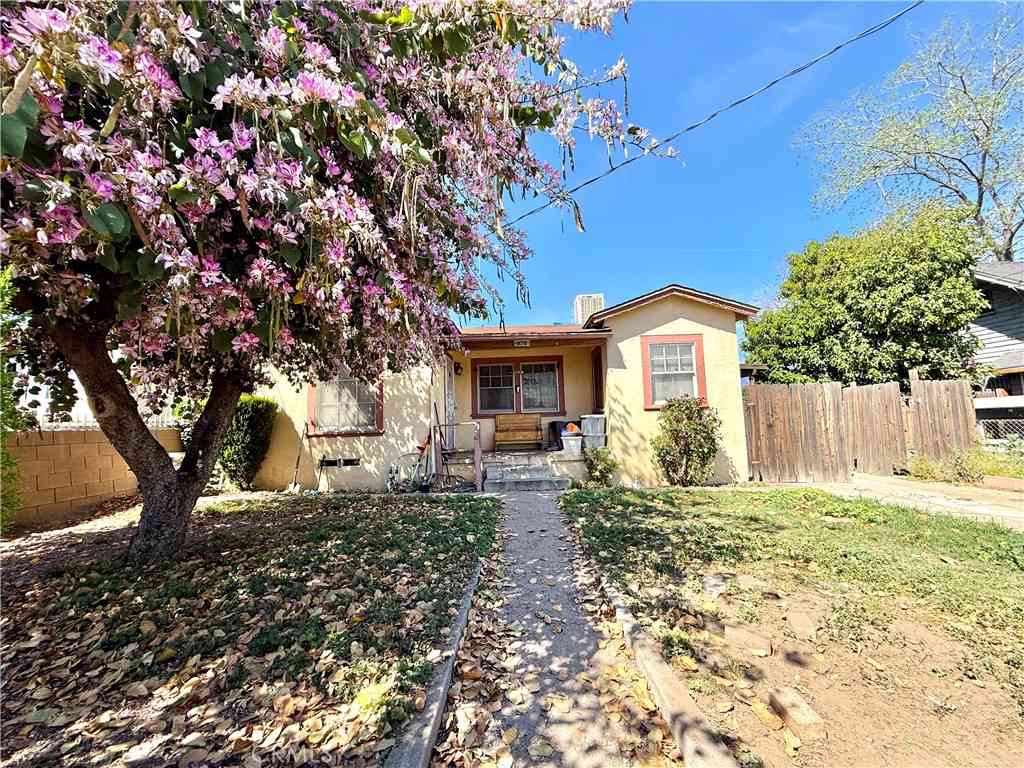 Homes For Sale - 1170 W Congress Street<br/> San Bernardino, CA 92410