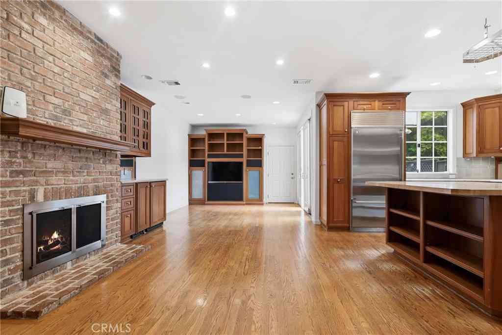 Homes For Rent - 500 3rd<br/> Manhattan Beach, CA 90266