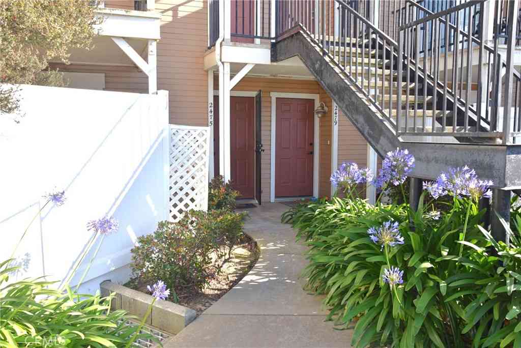 Condo For Sale - 2475 Village Green<br/> Santa Maria, CA 93455