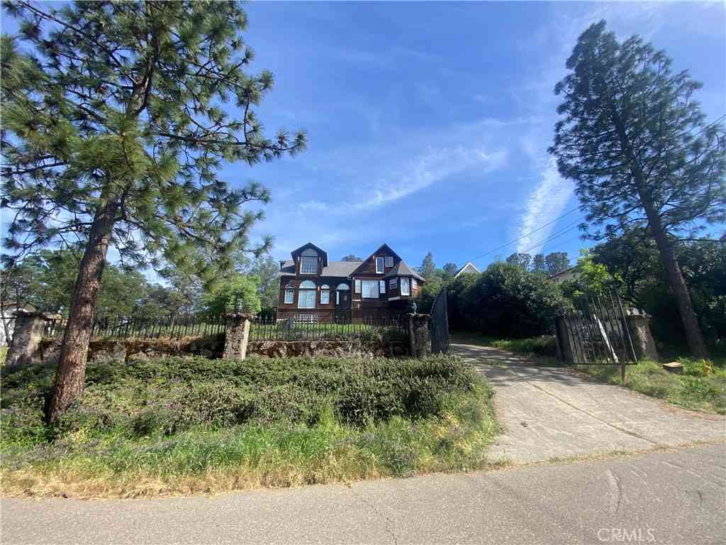 Homes For Sale - 17396 Meadow View<br/> Hidden Valley Lake, CA 95467