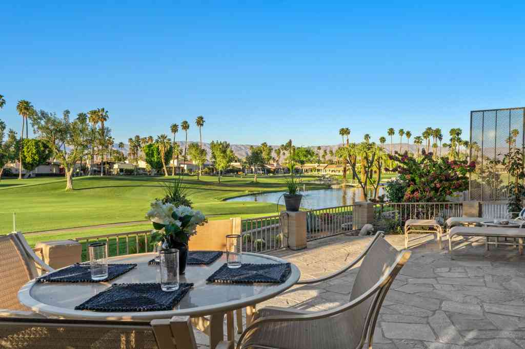Condo For Sale - 402 Running Springs Drive<br/> Palm Desert, CA 92211
