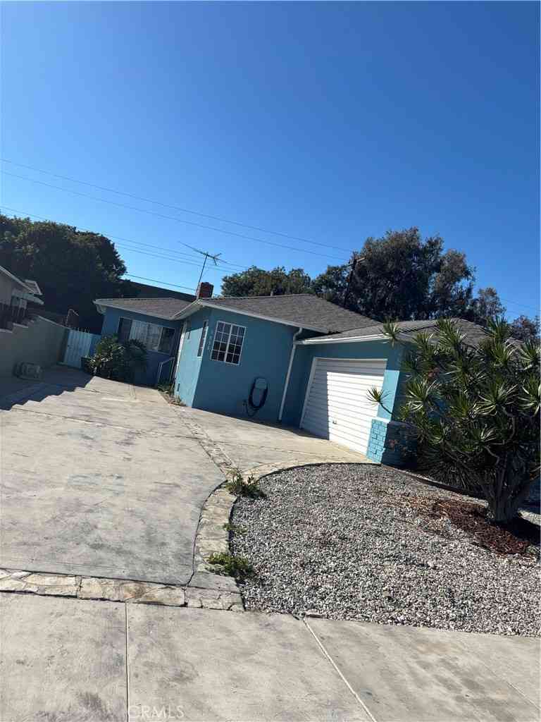 Homes For Sale - 3838 W 176th Court<br/> Torrance, CA 90504