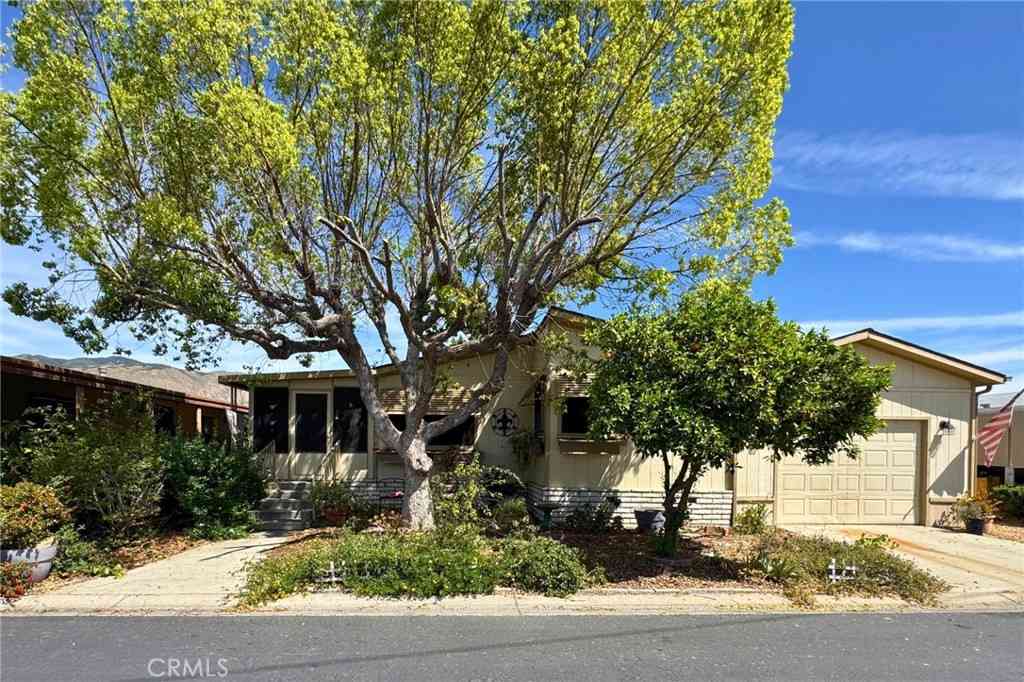 Mobile Home For Sale - 2230 Lake Park #207<br/> San Jacinto, CA 92583
