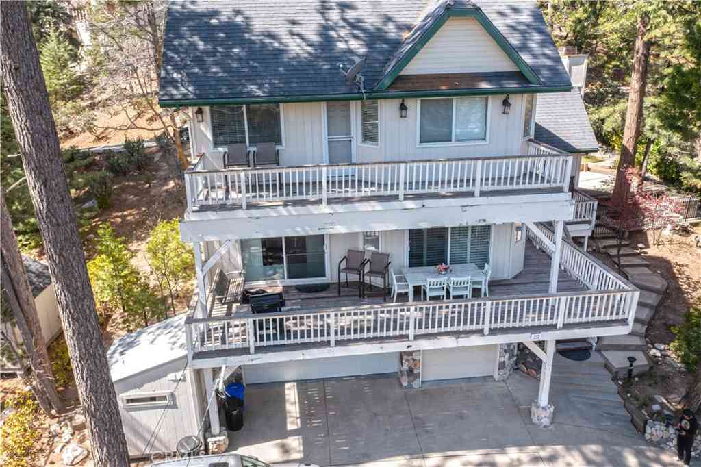 Homes For Sale - 212 N Fairway Drive<br/> Lake Arrowhead, CA 92352