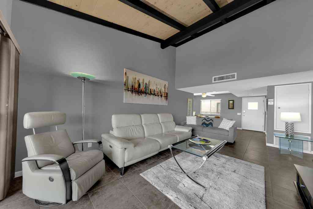 Condo For Sale - 1409 N Sunrise Way #55<br/> Palm Springs, CA 92262