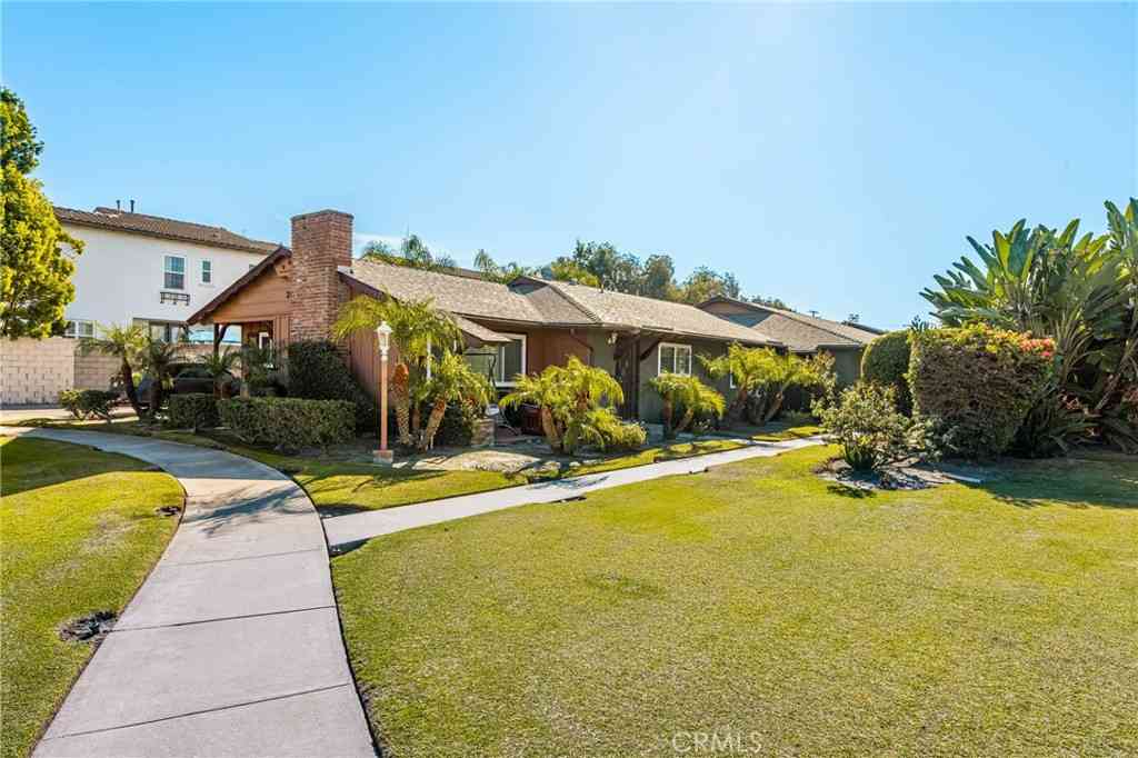Multifamily For Sale - 3046 W Coolidge<br/> Anaheim, CA 92801