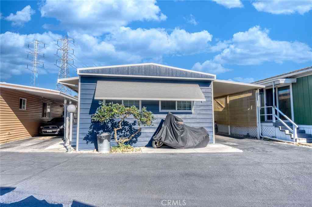 Mobile Home For Sale - 17700 S Western Avenue #148<br/> Gardena, CA 90248