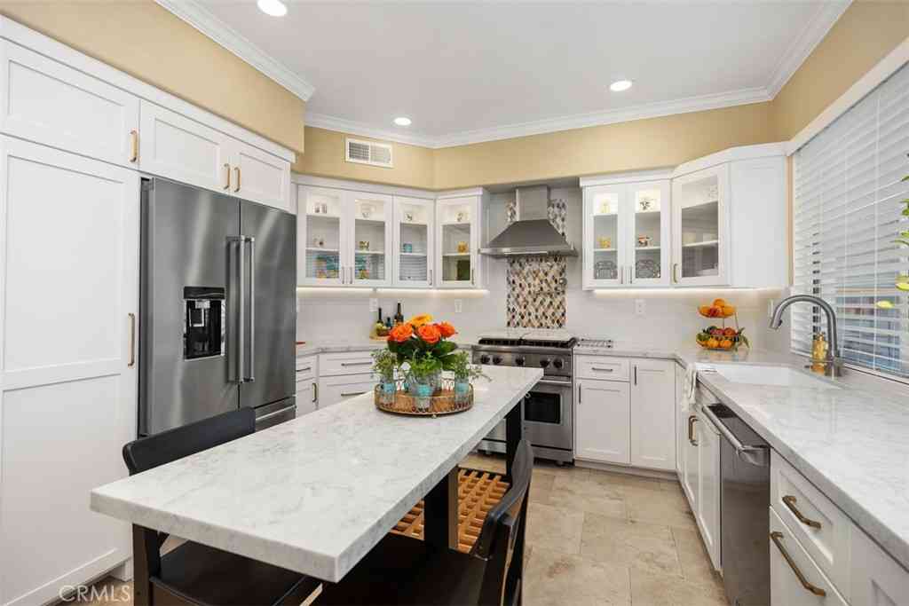 Condo For Sale - 6 Cottage<br/> Aliso Viejo, CA 92656