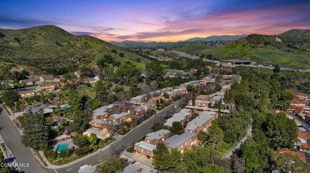 Condo For Sale - 4021 Yankee Drive<br/> Agoura Hills, CA 91301