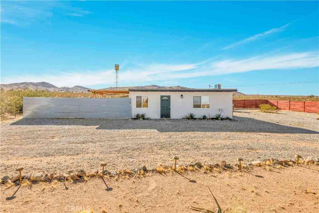 Homes For Sale - 1746 Golden Sands<br/> Landers, CA 92285