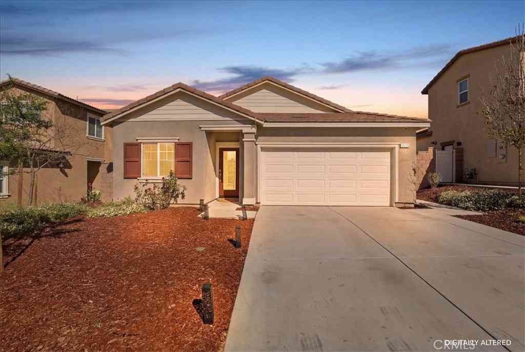 Homes For Sale - 35216 Price Street<br/> Beaumont, CA 92223