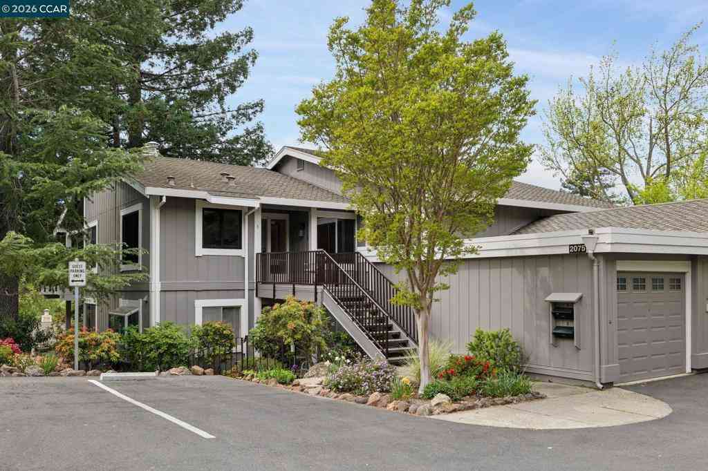 Condo For Sale - 2075 Cactus Ct #1<br/> Walnut Creek, CA 94595