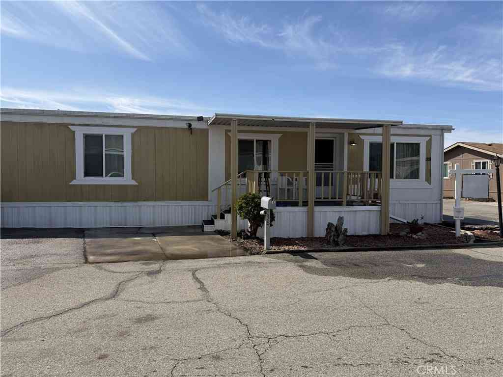 Mobile Home For Sale - 3700 Olds Road #38<br/> Ventura County, Oxnard, CA 93033