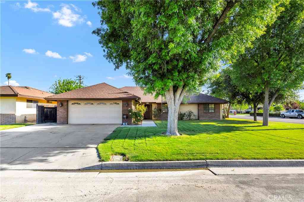 Homes For Sale - 41257 Plumrose<br/> Hemet, CA 92544