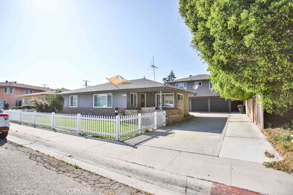 Homes For Sale - 525 W Hampshire Avenue<br/> Anaheim, CA 92805