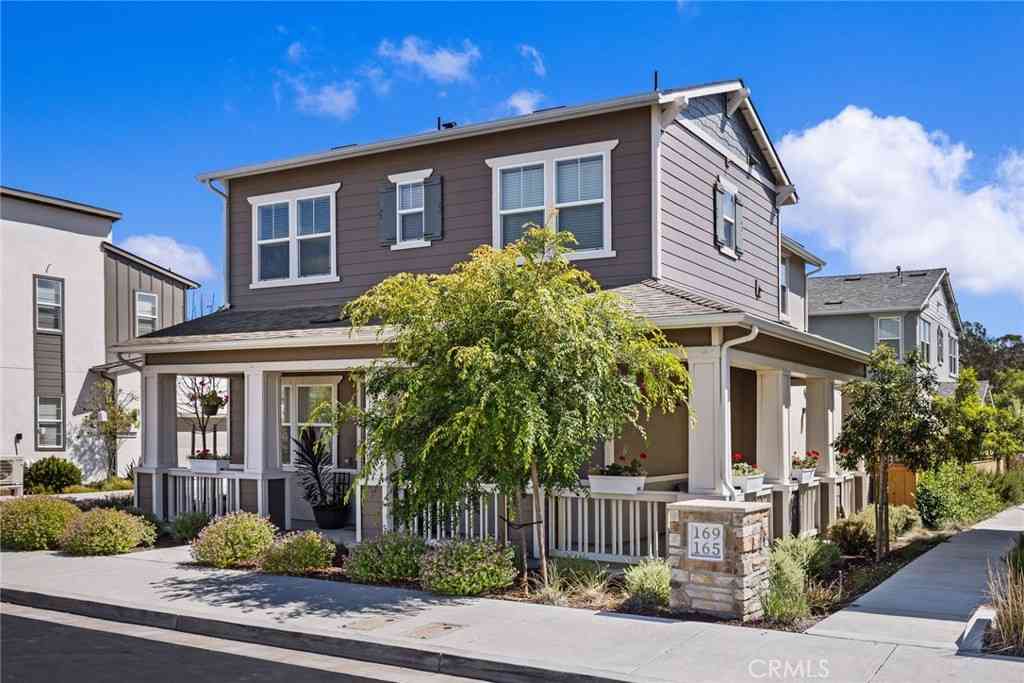 Homes For Sale - 165 Earthwood Lane<br/> San Luis Obispo, CA 93401