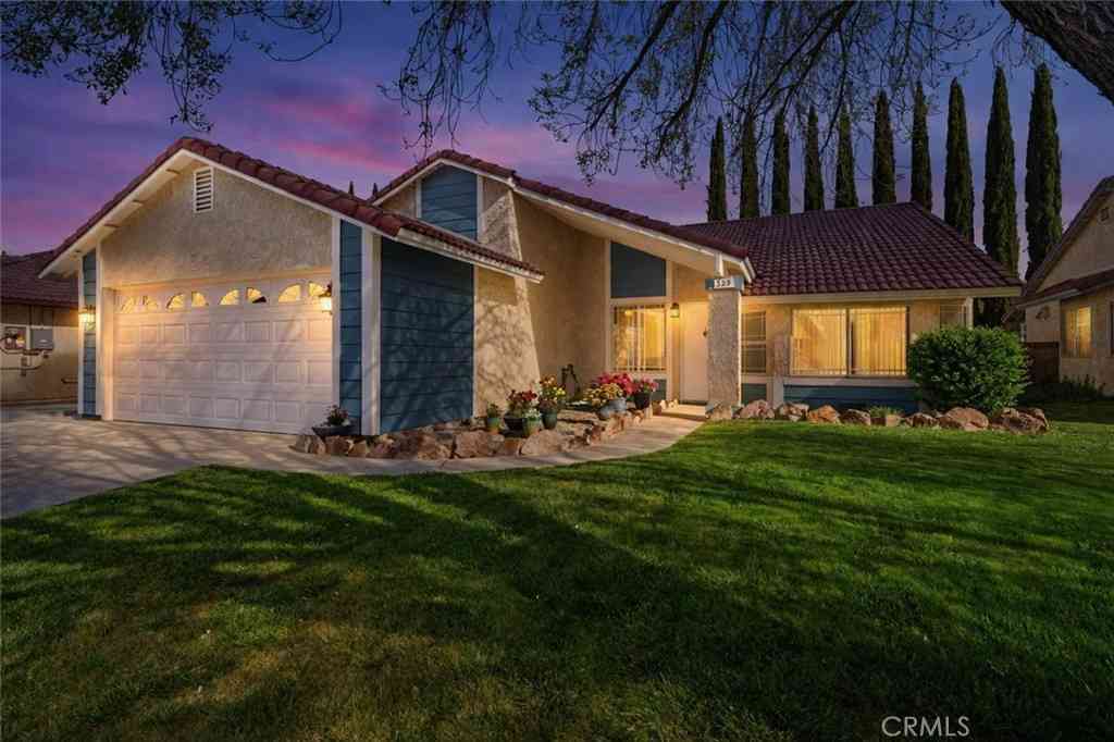 Homes For Sale - 3329 W Avenue J3<br/> Lancaster, CA 93536