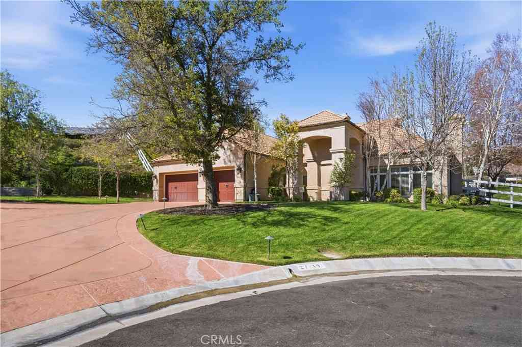 Homes For Sale - 27139 Crystal Springs<br/> Canyon Country, CA 91387