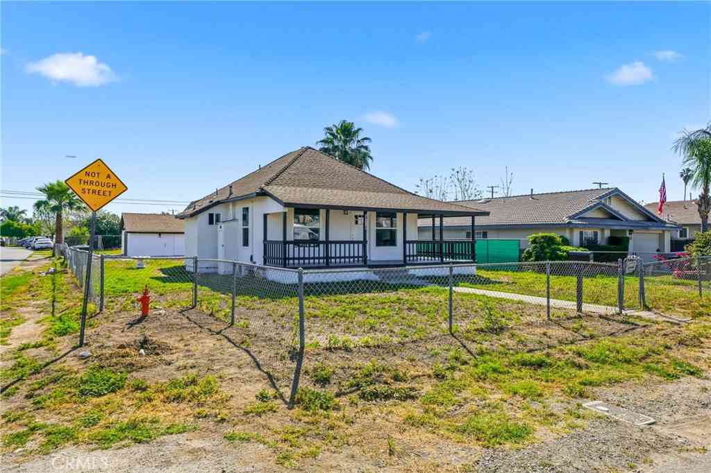 Homes For Sale - 7221 Osbun<br/> San Bernardino, CA 92404
