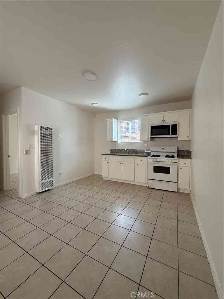 Apartment For Rent - 1623 Sherman Place #7<br/> Long Beach, CA 90804