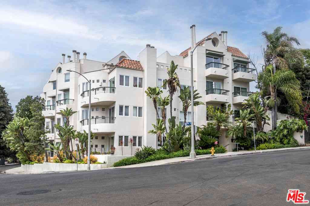 Condo For Rent - 15425 Antioch Street #202<br/> Pacific Palisades, CA 90272
