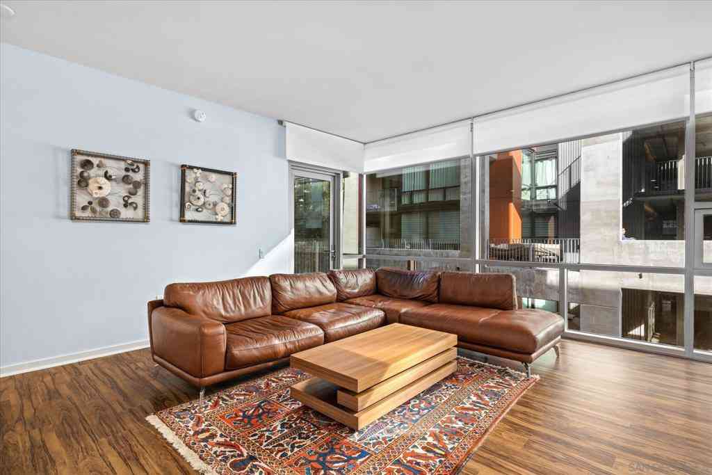 Condo For Sale - 321 10th Ave #207<br/> San Diego, CA 92101