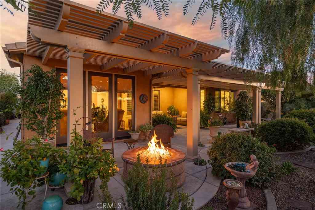 Homes For Sale - 1371 Camino Sueno<br/> Hemet, CA 92545