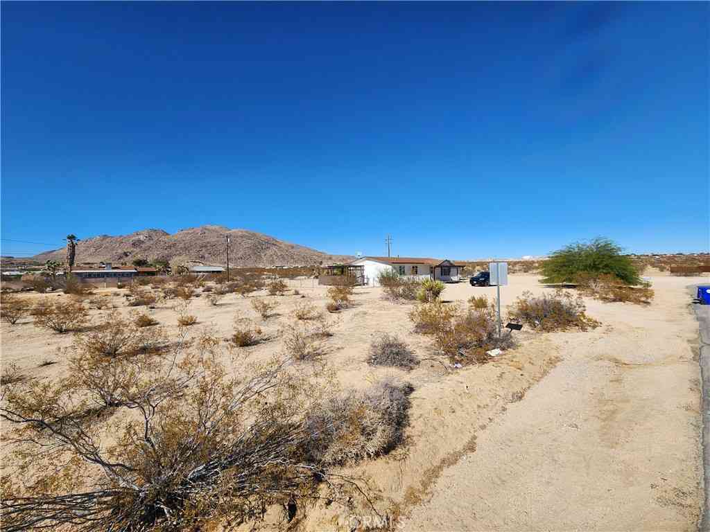 Vacant Land For Sale - 188 LOT Avenida La Espana Daga<br/> Joshua Tree, CA 92252