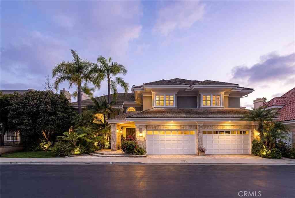 Homes For Sale - 3 Weybridge Court<br/> Newport Beach, CA 92660