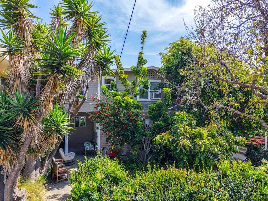 Multifamily For Sale - 238 Bicknell<br/> Santa Monica, CA 90405