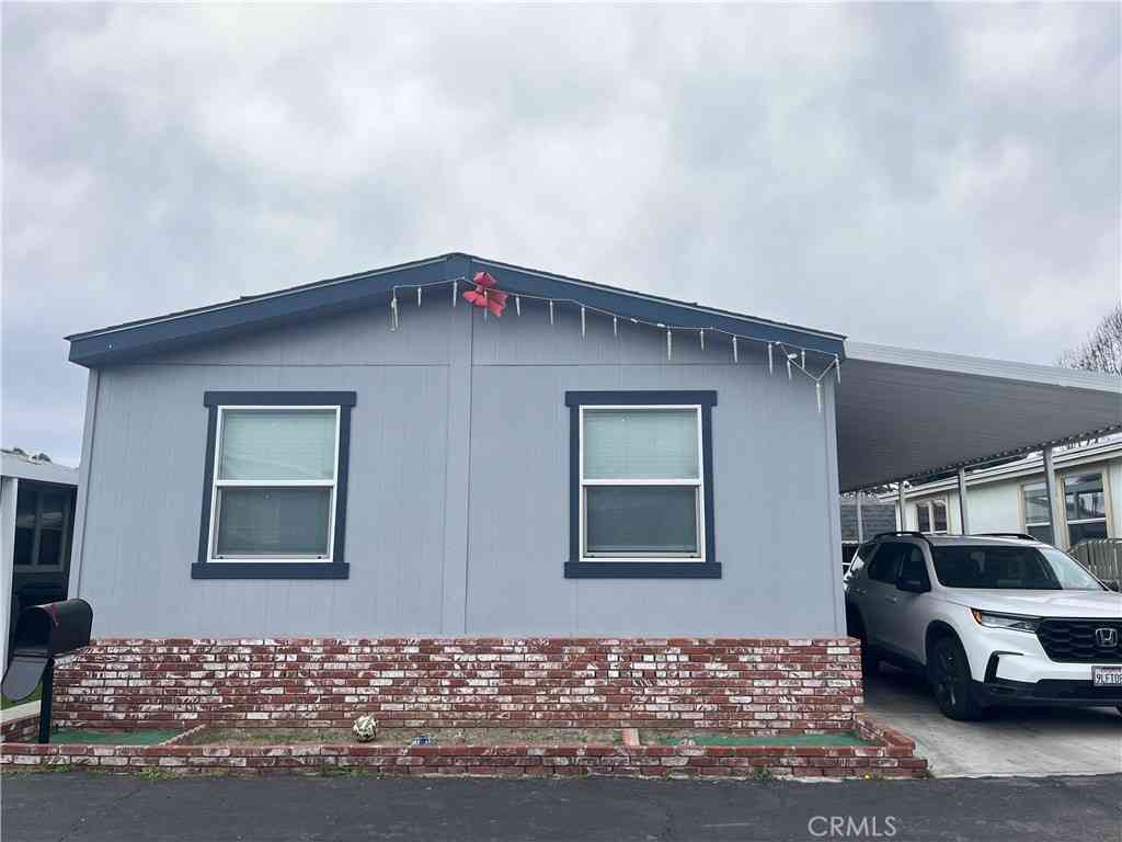 Mobile Home For Sale - 9080 Bloomfield #108<br/> Cypress, CA 90630