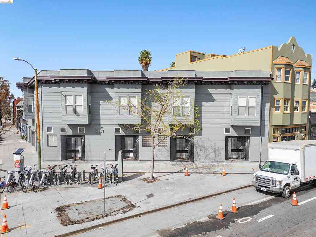 Homes For Sale - 2401 San Pablo Ave<br/> Oakland, CA 94607