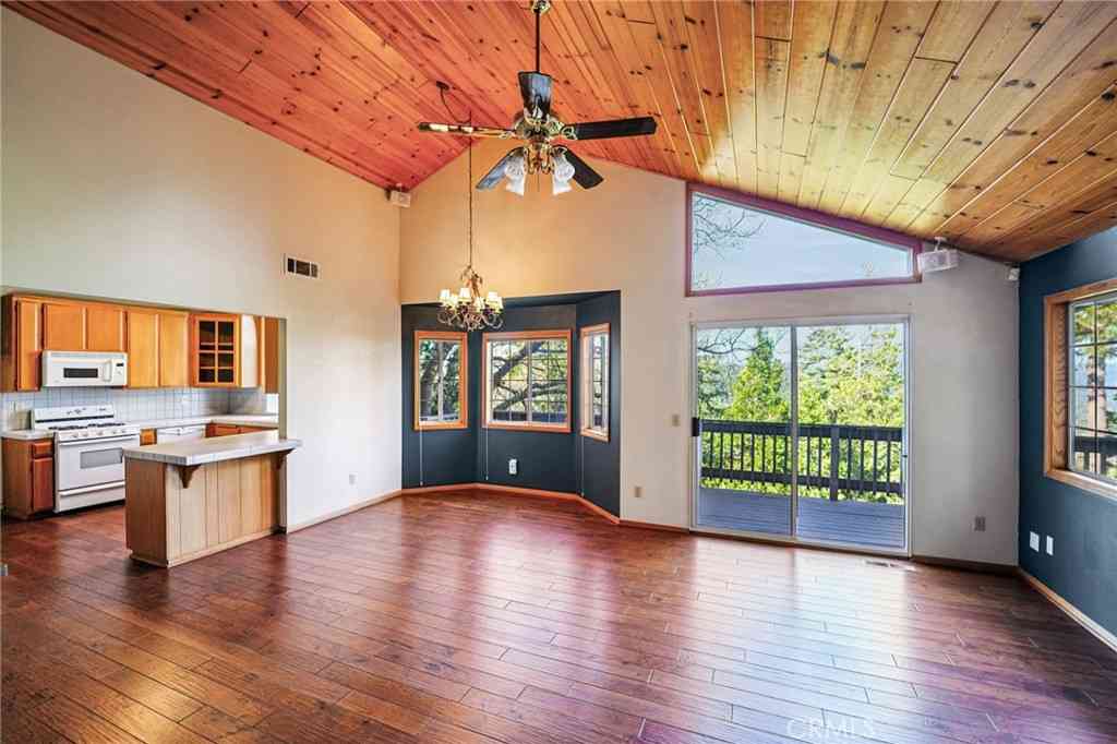 Homes For Sale - 25274 North Road<br/> Twin Peaks, CA 92391
