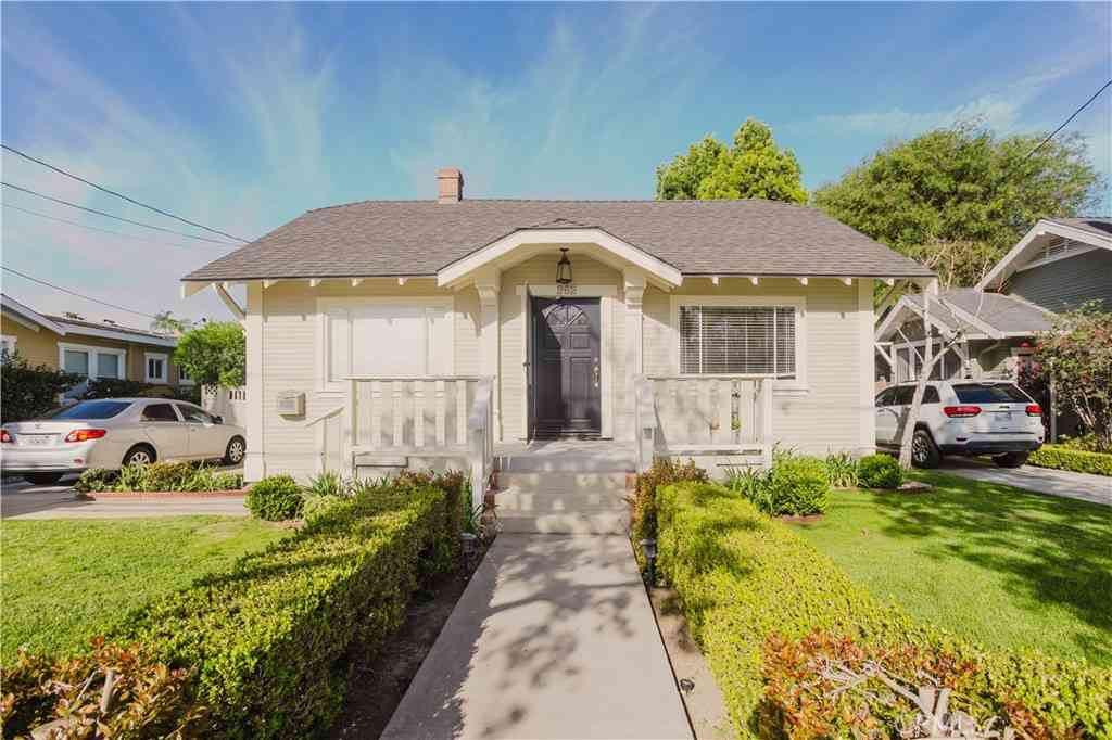 Homes For Sale - 262 N Cambridge Street<br/> Orange, CA 92866