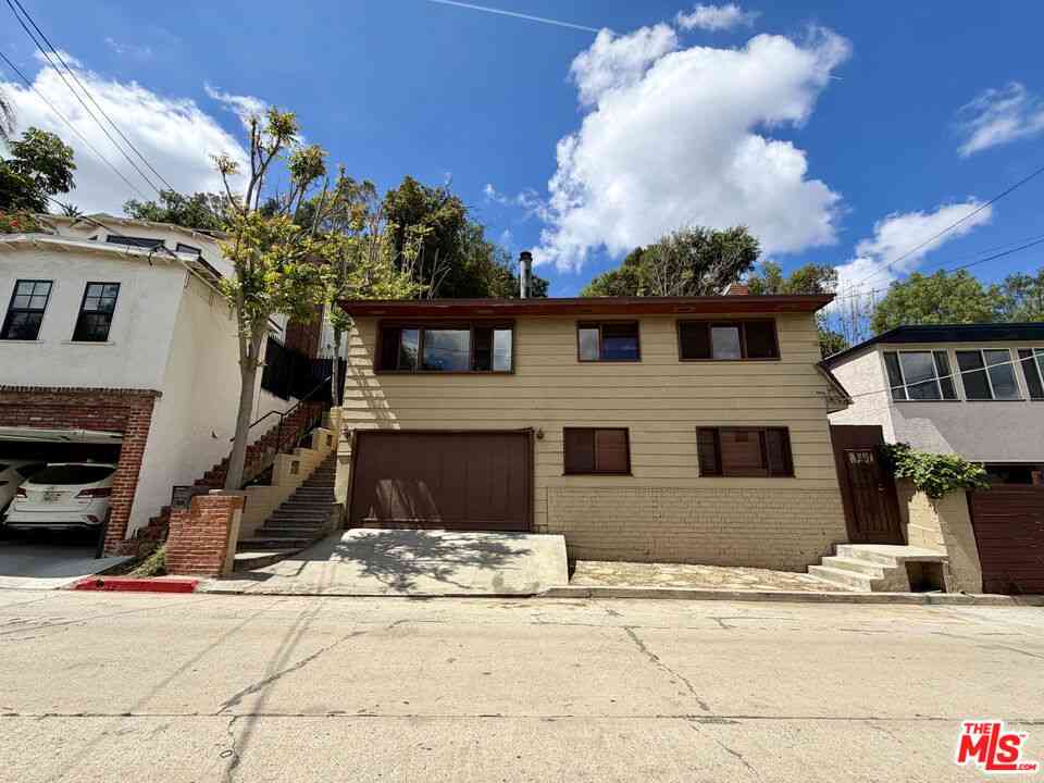 Homes For Rent - 6871 Pacific View Drive<br/> Los Angeles, CA 90068