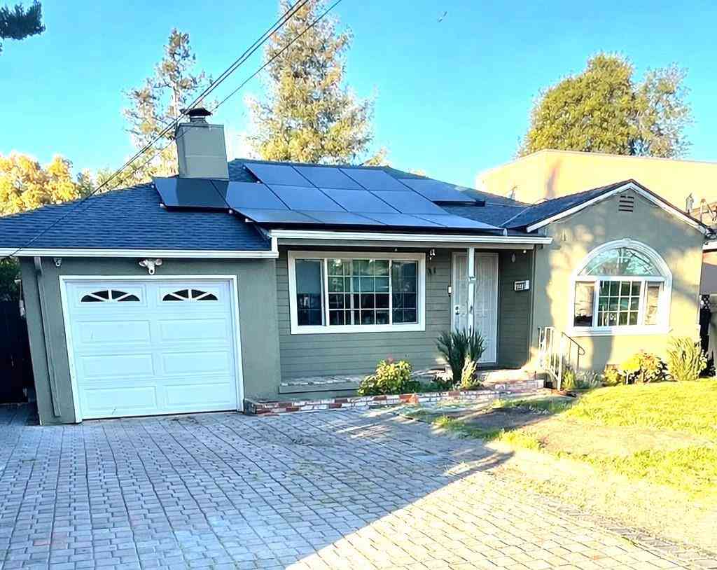 Homes For Sale - 3223 Spring Street<br/> Redwood City, CA 94063