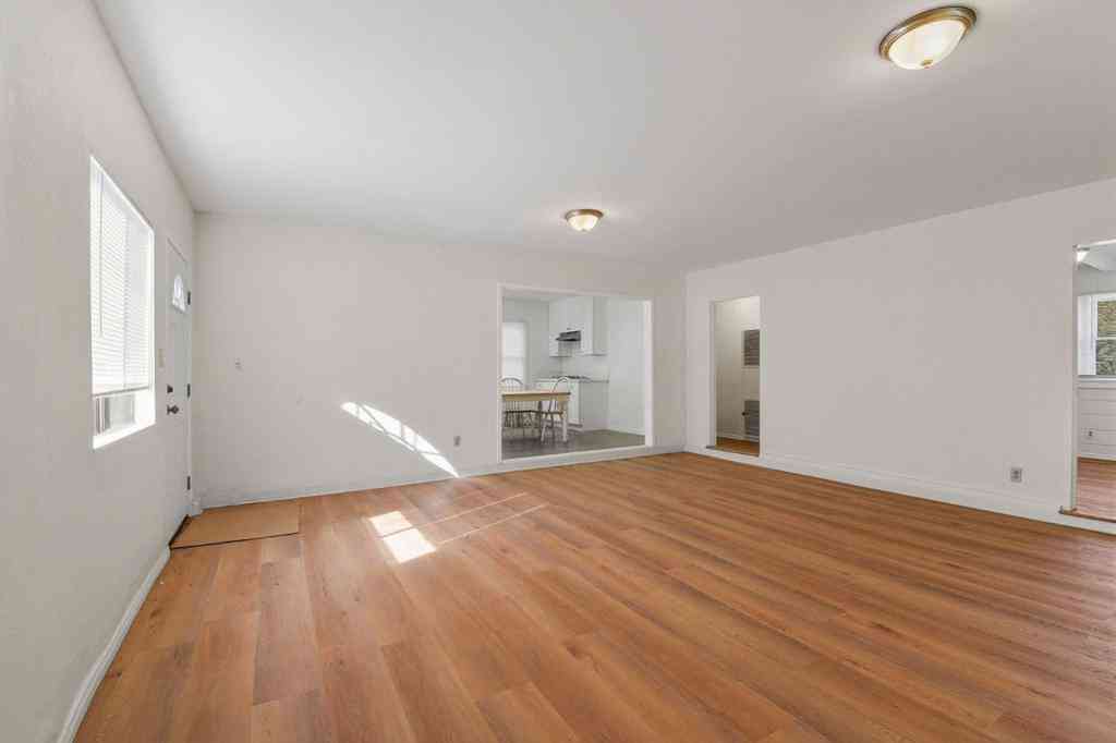 Apartment For Rent - 18601 Keswick Street #B<br/> Reseda, CA 91335