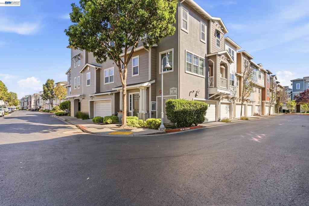 Condo For Sale - 1503 Jetty Dr<br/> Richmond, CA 94804