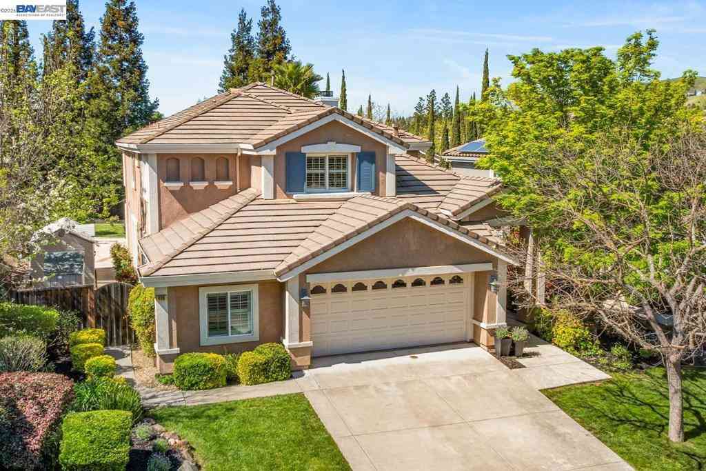 Homes For Sale - 409 Antelope Ridge Way<br/> Danville, CA 94506