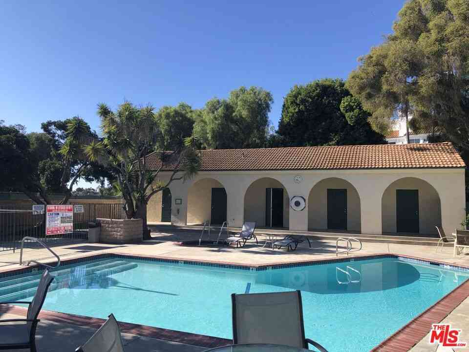 Condo For Rent - 6468 Cavalleri Road<br/> Malibu, CA 90265