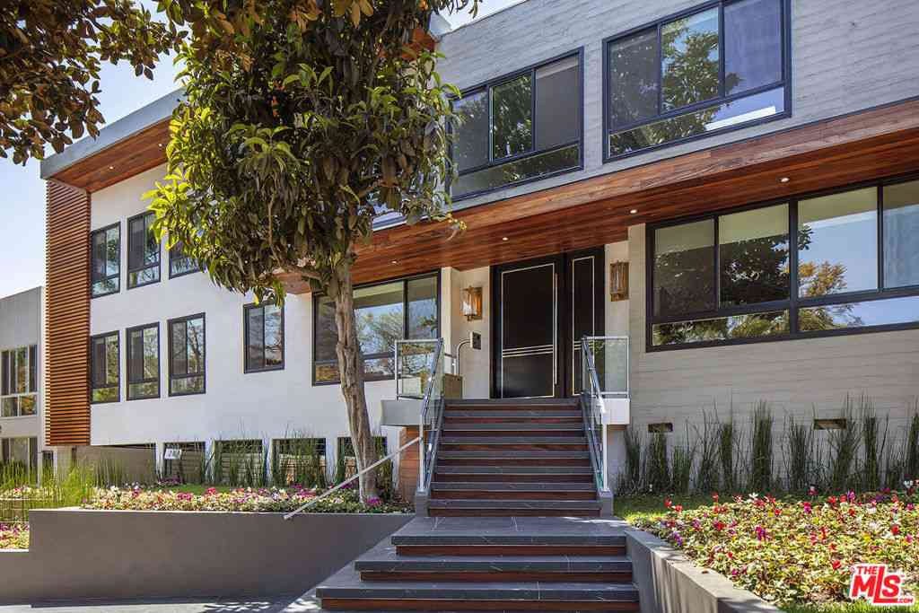Homes For Sale - 1267 N Laurel Avenue<br/> West Hollywood, CA 90046