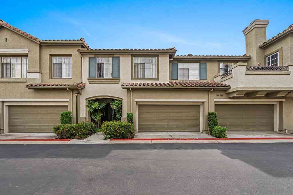 Townhouse For Sale - 12520 Heatherton Ct. #3<br/> San Diego, CA 92128
