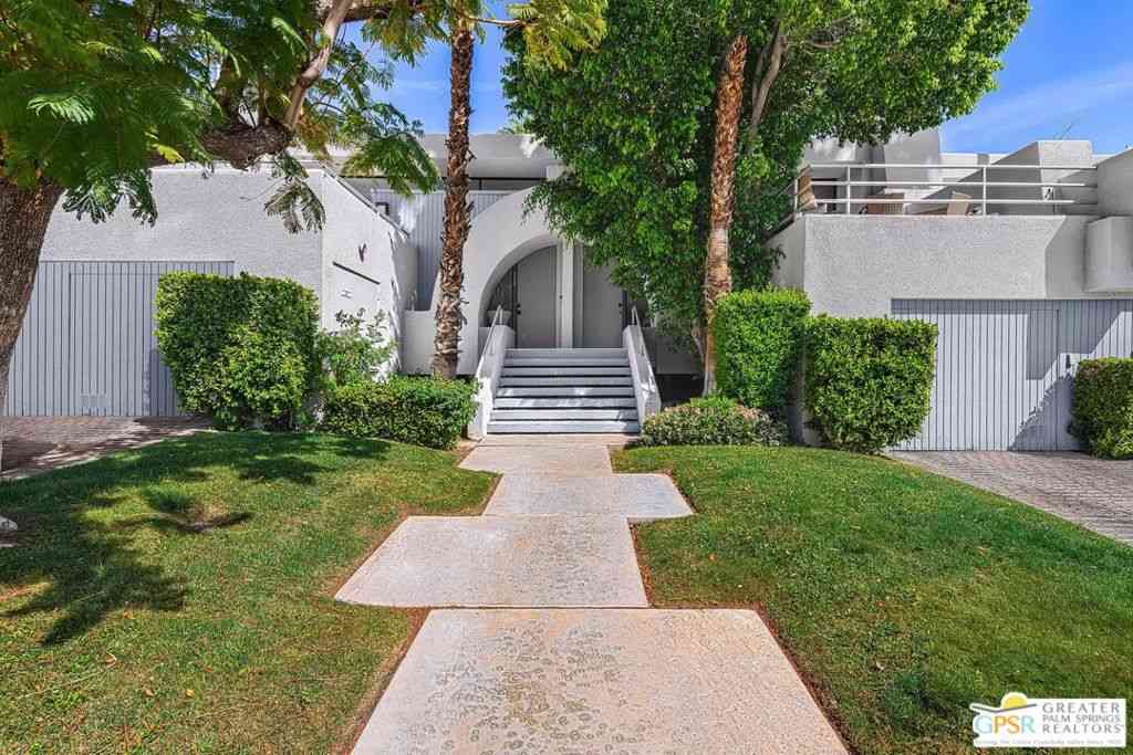 Condo For Sale - 240 W Stevens Road<br/> Riverside County, Palm Springs, CA 92262