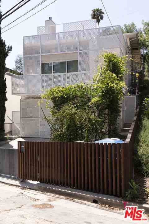 Homes For Rent - 444 W Avenue 37<br/> Los Angeles, CA 90065