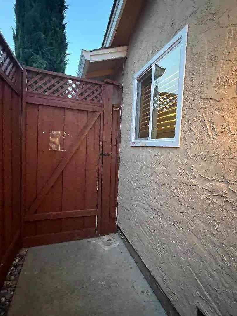 Homes For Rent - 4724 Calle De Lucia<br/> San Jose, CA 95124