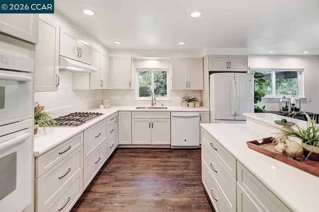 Condo For Sale - 2128 Tice Creek Dr #2<br/> Walnut Creek, CA 94595