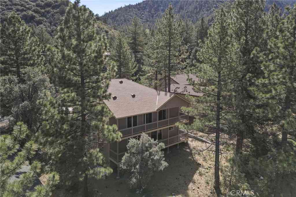 Homes For Sale - 1813 Woodland Drive<br/> Kern County, Pine Mountain Club, CA 93222