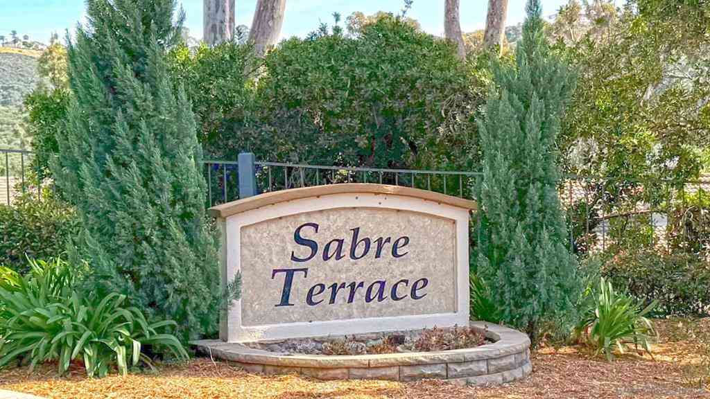 Townhouse For Sale - 12546 Heatherton Ct #45<br/> San Diego, CA 92128